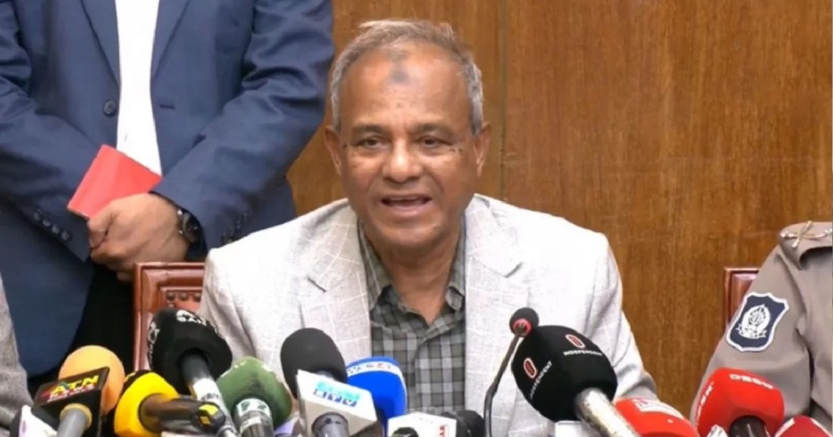 বাংলাদেশে কারও কোনও নিরাপত্তা ঝুঁকি নেই: স্বরাষ্ট্র উপদেষ্টা