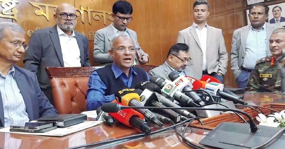 হাদির হামলাকারীদের ধরিয়ে দিলে ৫০ লাখ টাকা পুরস্কার : স্বরাষ্ট্র উপদেষ্টা