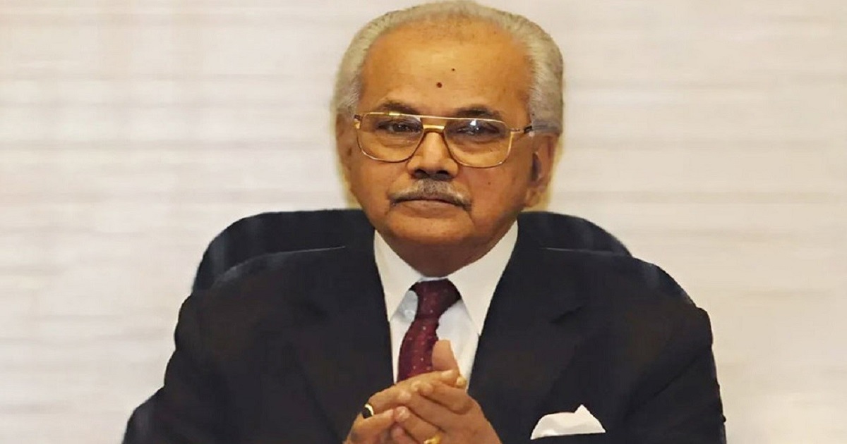 এ কে খন্দকার মারা গেছেন