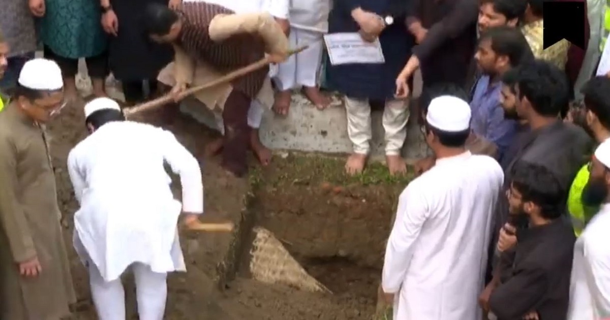 কবি নজরুলের পাশেই চিরনিদ্রায় শায়িত ওসমান হাদি