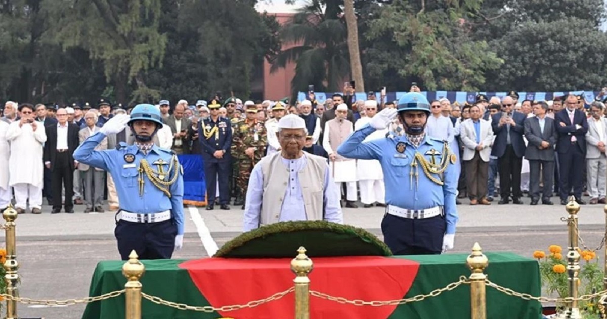 এ কে খন্দকারের জানাজায় প্রধান উপদেষ্টার অংশগ্রহণ