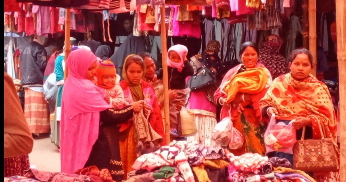 পৌষের দাপটে কাঁপছে নীলফামারী