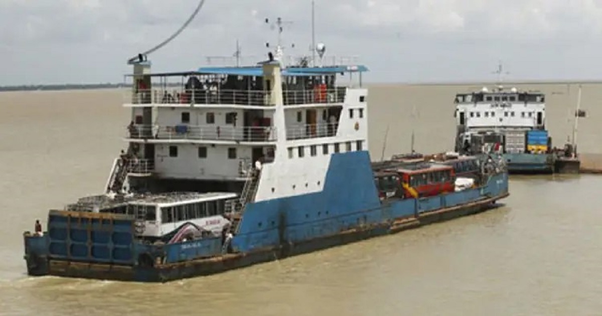 দৌলতদিয়া-পাটুরিয়া নৌরুটে ফেরি চলাচল শুরু