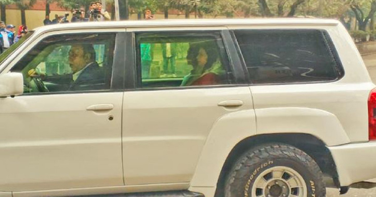 দাদীকে দেখতে এভারকেয়ারে জাইমা রহমান