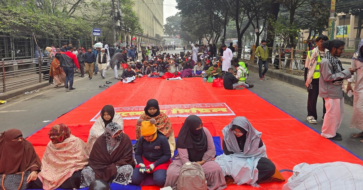 শাহবাগ মোড় ছাড়লো ইনকিলাব মঞ্চ