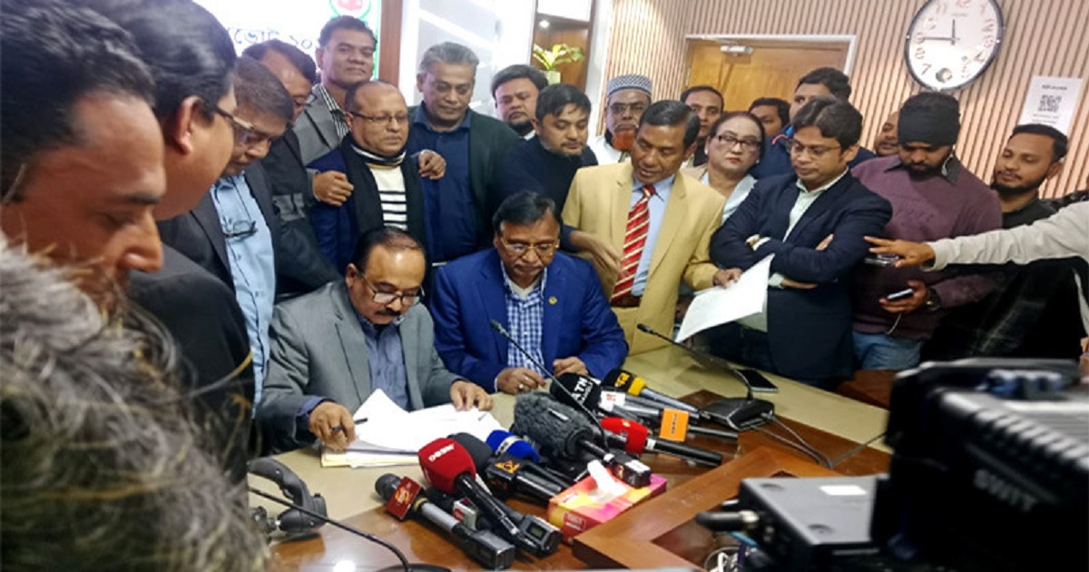 ঢাকা-১৭ আসনে তারেক রহমানের মনোনয়নপত্র জমা