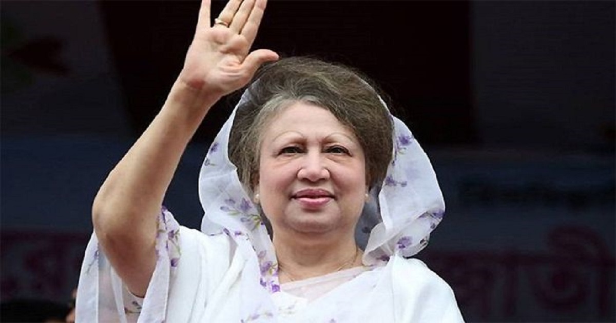 মনোনয়নপত্র জমা: টিপসই দিলেন খালেদা জিয়া