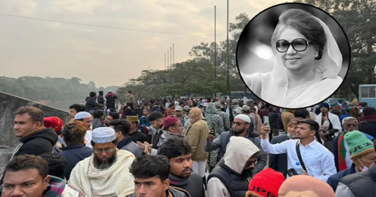 জানাজায় অংশ নিতে সংসদ ভবন এলাকায় জনতার ঢল