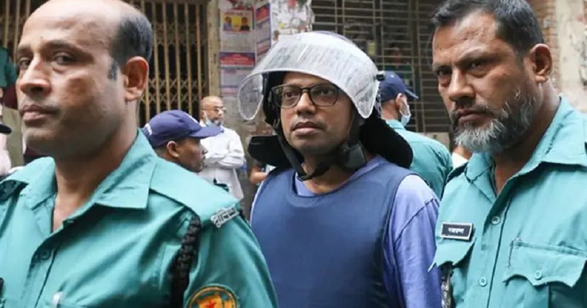 ইন্টারনেট বন্ধ নিয়ে দেয়া বক্তব্য কাঠগড়ায় দাঁড়িয়ে শুনলেন পলক