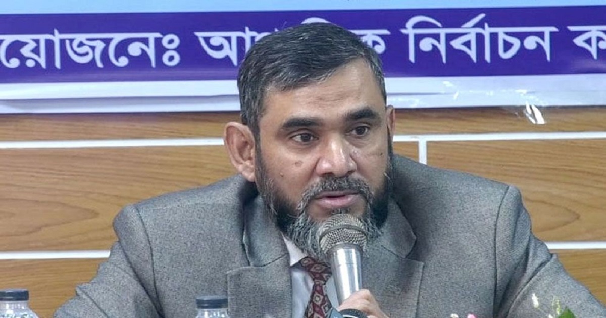 ভোটকেন্দ্রে সাংবাদিক ও পর্যবেক্ষকদের মোবাইল বহনে বাধা নেই: ইসি
