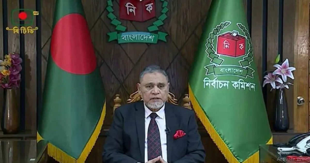 নিজের পছন্দের প্রার্থীকে ভোট দেয়ার আহবান জানালেন সিইসি