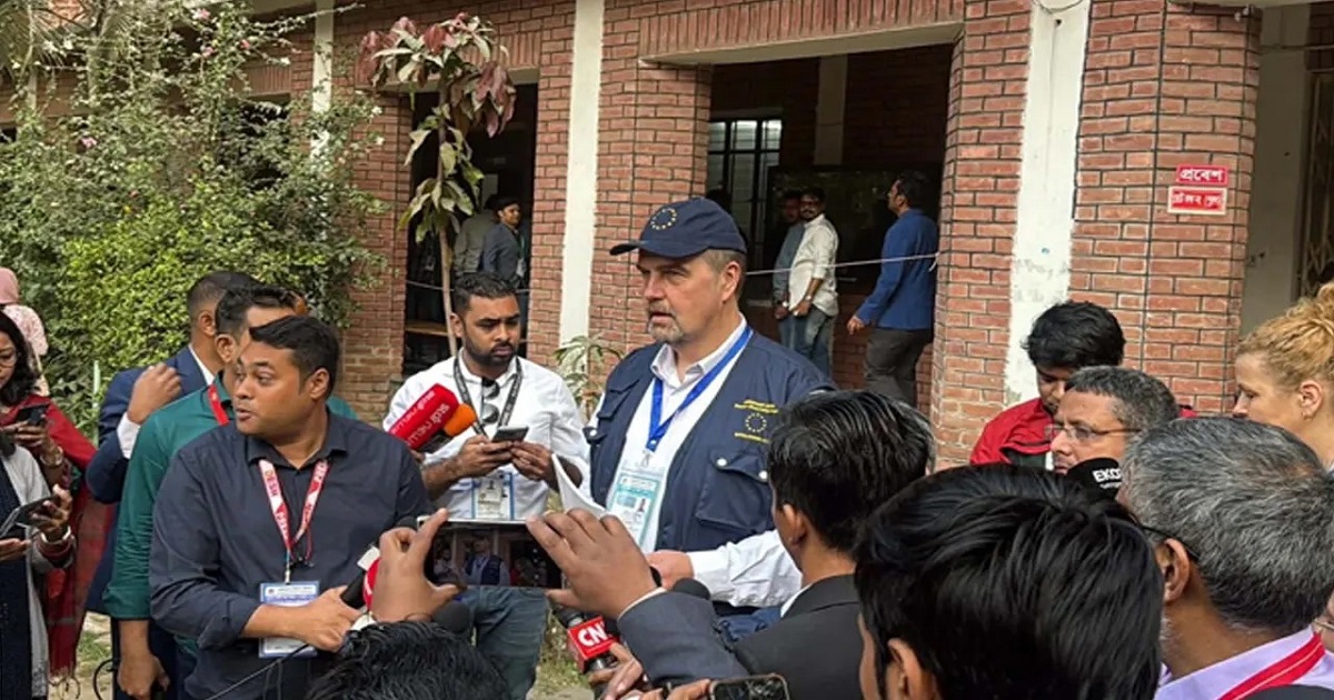 বাংলাদেশের গণতন্ত্রের জন্য বড় দিন : ইভার্স ইজাবস