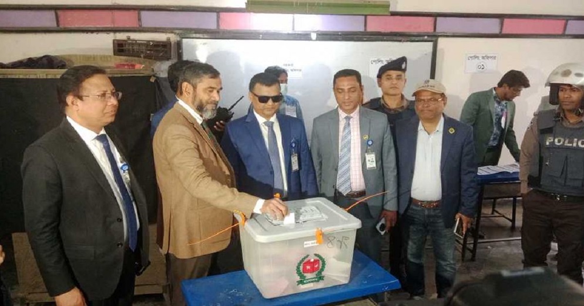 ভোটে বাধা বা কারচুপির সুযোগ নেই : ইসি সানাউল্লাহ