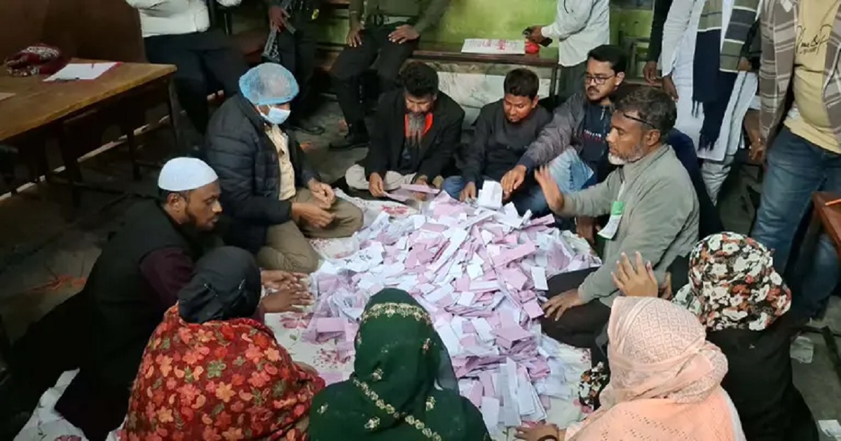উৎসবমুখর পরিবেশে ভোটগ্রহণ শেষ, অপেক্ষা ফলাফলের