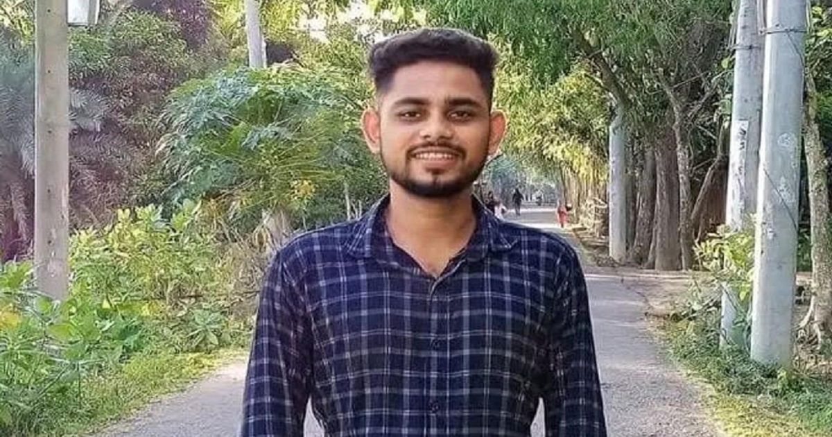 ছেলেকে কুপিয়ে হত্যার পর থানায় হাজির বাবা