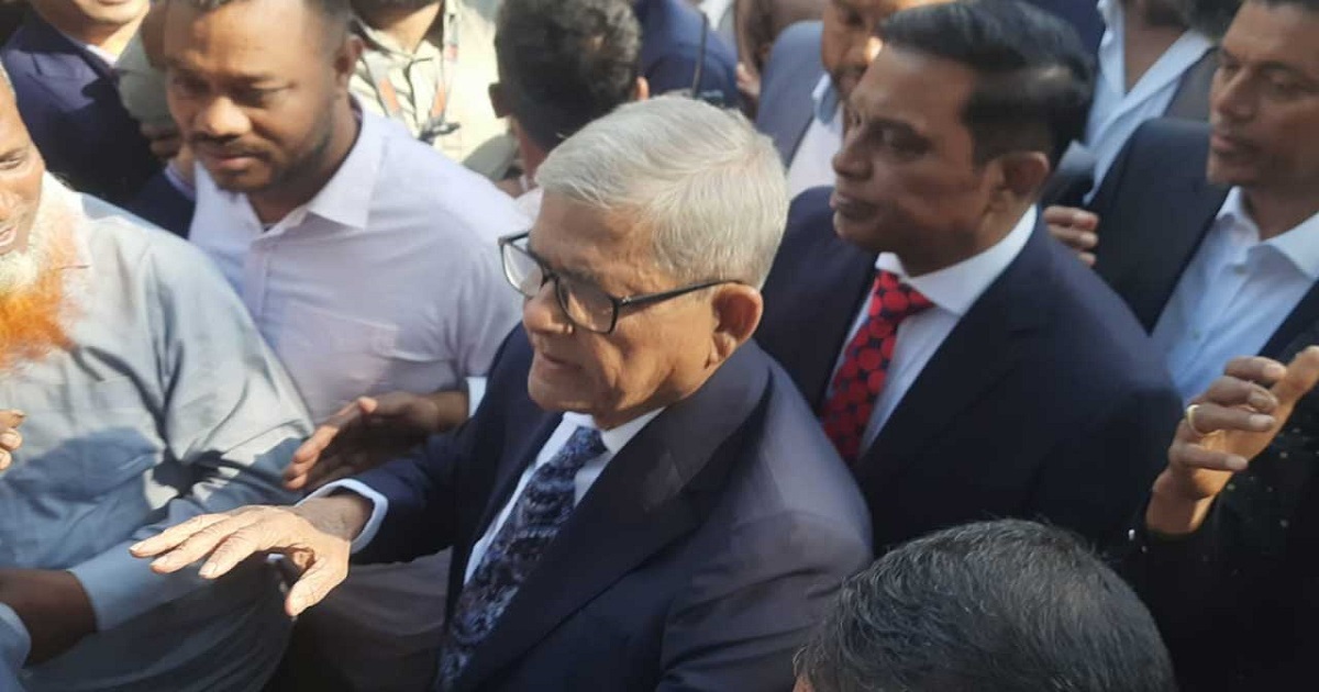 মির্জা ফখরুলসহ নবনির্বাচিত এমপিরা হেঁটেই পৌঁছালেন সংসদ প্রাঙ্গণে