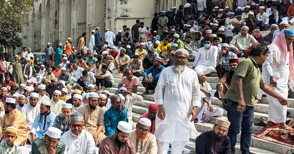 রমজানের প্রথম জুমায় বায়তুল মোকাররমে মুসল্লিদের ঢল