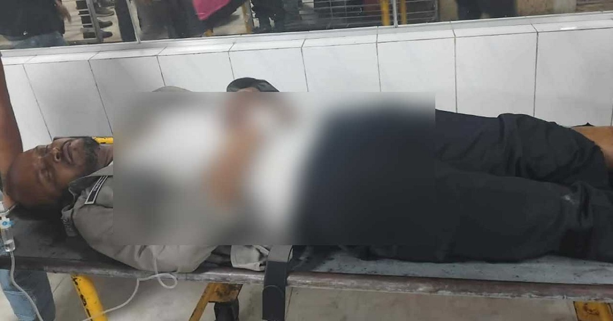 মাদক কারবারিদের গুলিতে ডিনসির ইন্সপেক্টর গুলিবিদ্ধ