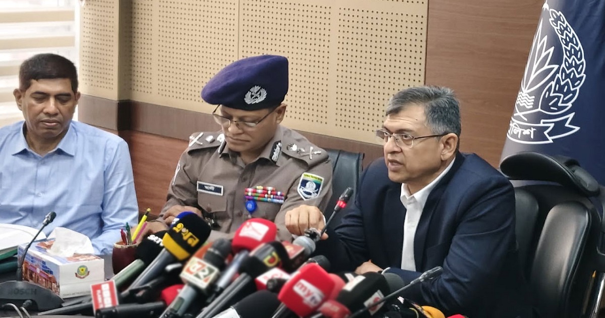 শিগগিরই চাঁদাবাজ-অস্ত্রধারীদের তালিকা, শুরু হচ্ছে অভিযান