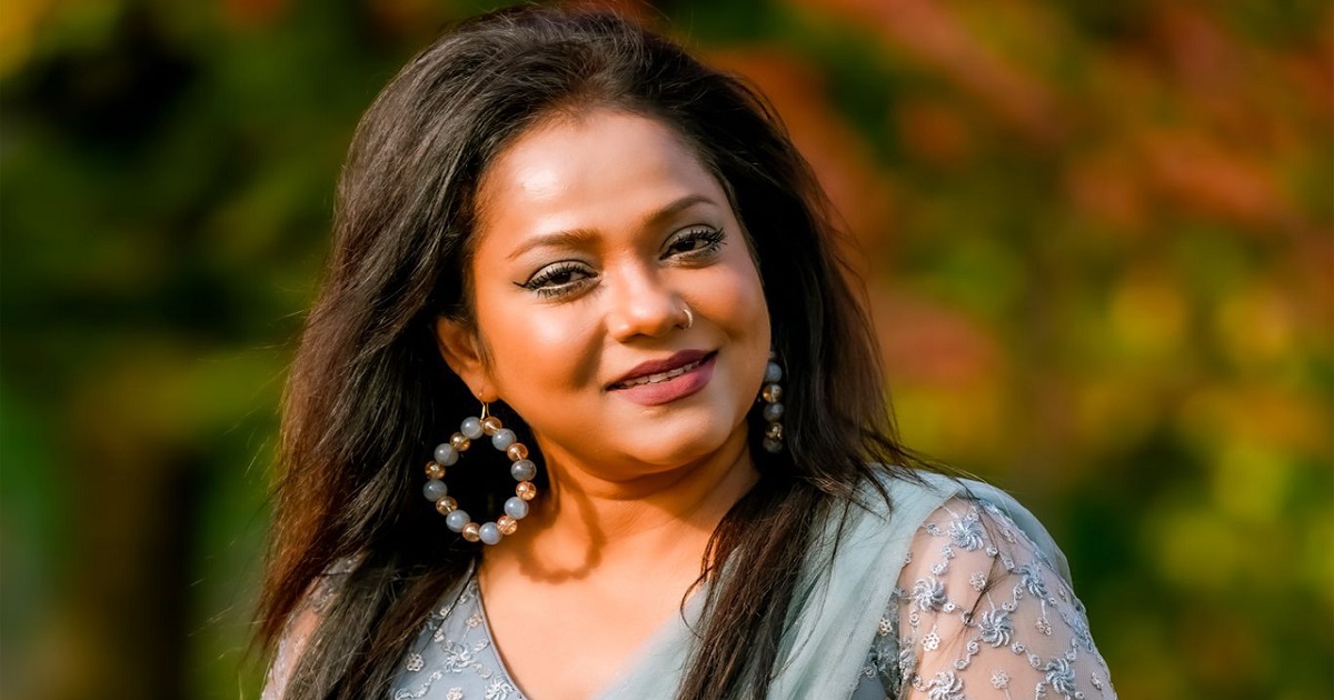 পরকীয়ার অভিযোগে নিজের অবস্থান পরিষ্কার করলেন ডলি সায়ন্তনী