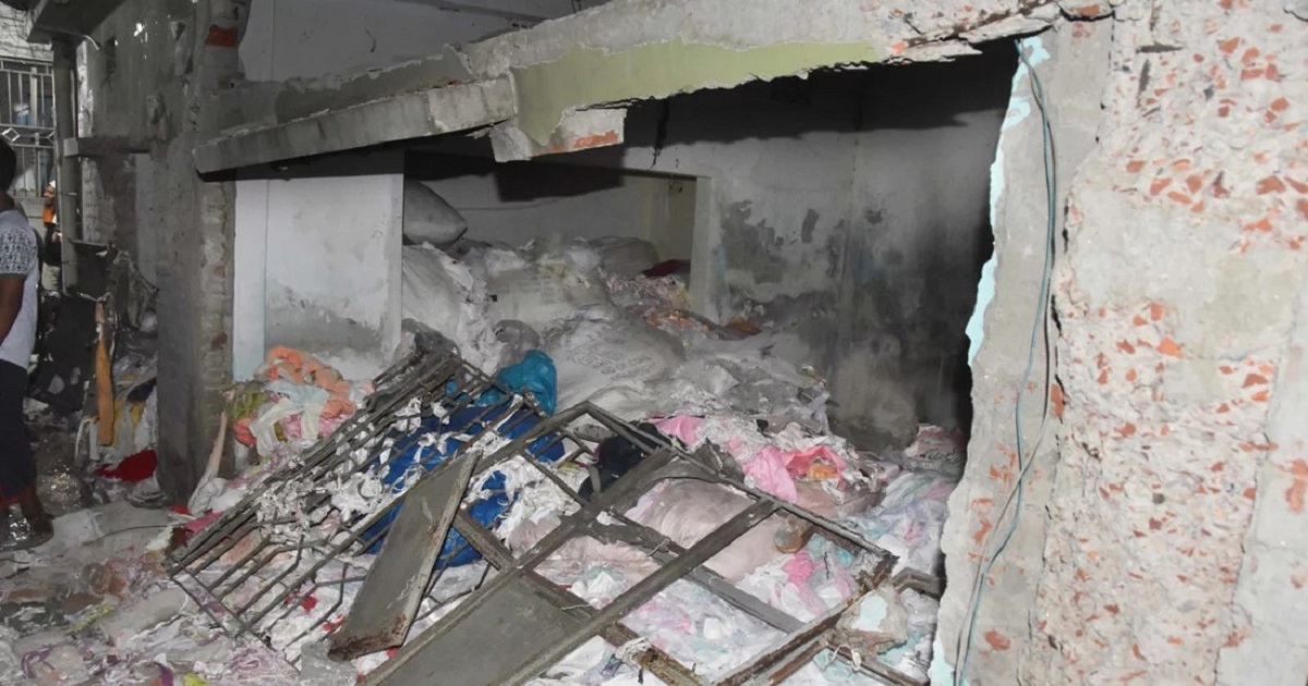 নারায়ণগঞ্জে গ্যাস লিকেজ বিস্ফোরণ, আহত ৩