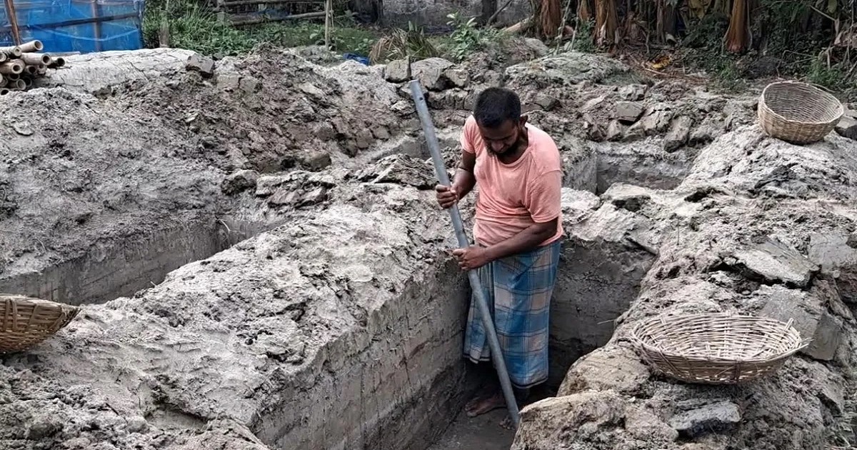 জীবনে প্রথম একসঙ্গে ৯ কবর খুঁড়লাম, হাত কাঁপছিল