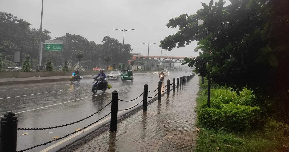 ঢাকা ও পার্শ্ববর্তী এলাকায় বজ্রসহবৃষ্টির সম্ভাবনা