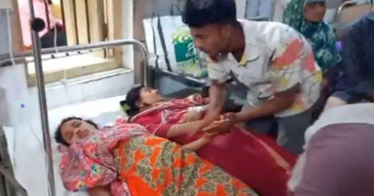 কারখানার ইফতার খেয়ে অর্ধশতাধিক শ্রমিক অসুস্থ