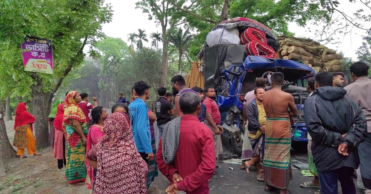 মাদারীপুরে পিকআপ-ট্রাকের মুখোমুখি সংঘর্ষ,আহত ৮