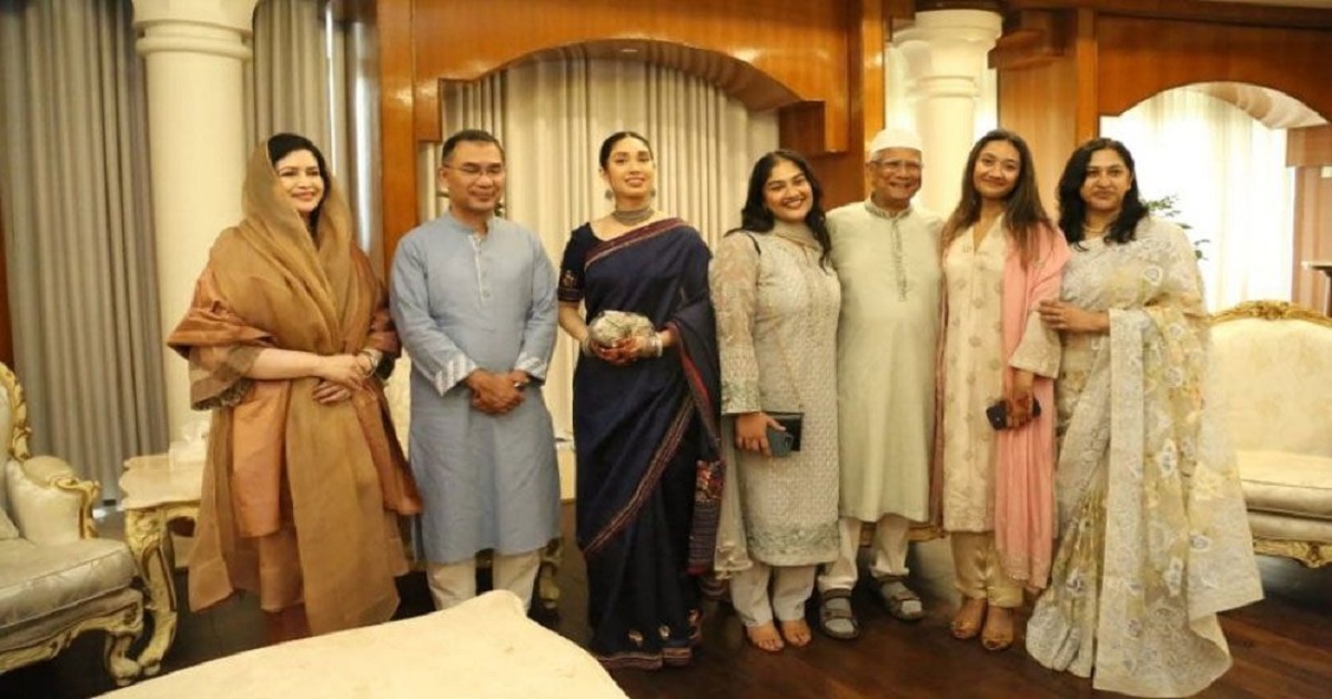 ঈদের দিনে প্রধানমন্ত্রীর সঙ্গে ড. মুহাম্মদ ইউনূসের শুভেচ্ছা বিনিময়