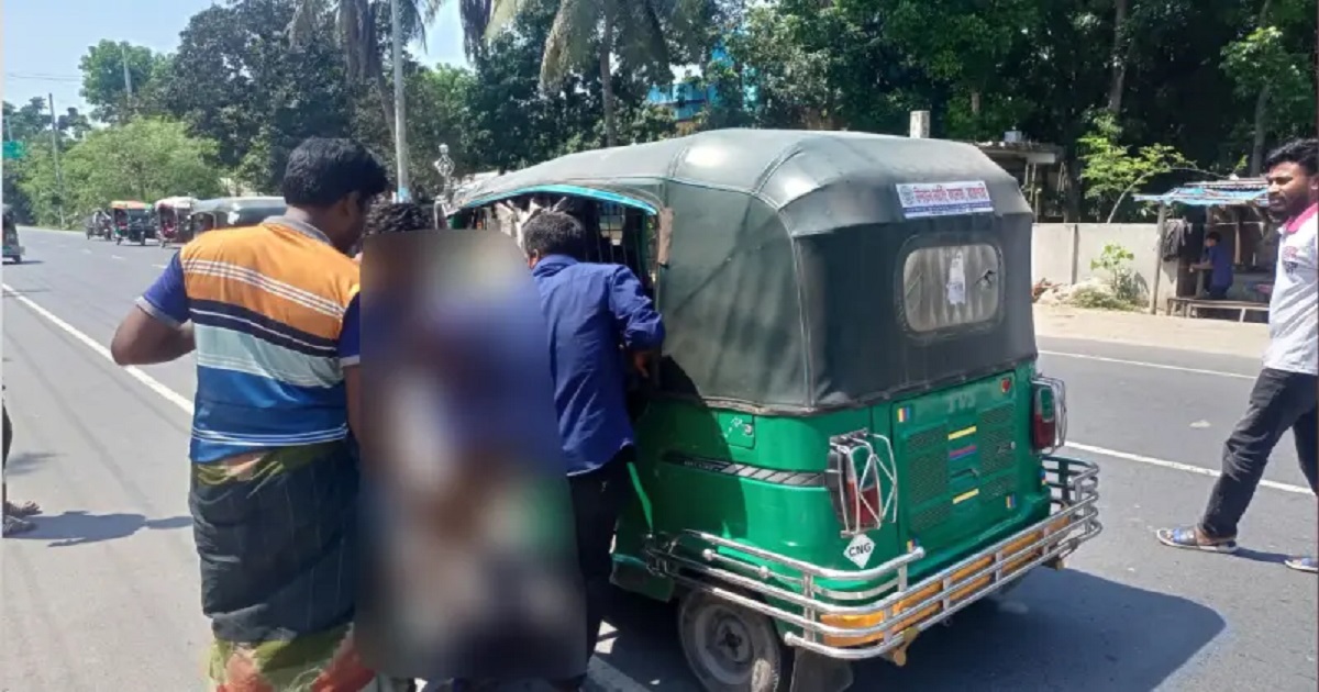 নাটোরে ট্রাকচাপায় প্রাণ গেলো পঞ্চম শ্রেণির শিক্ষার্থীর