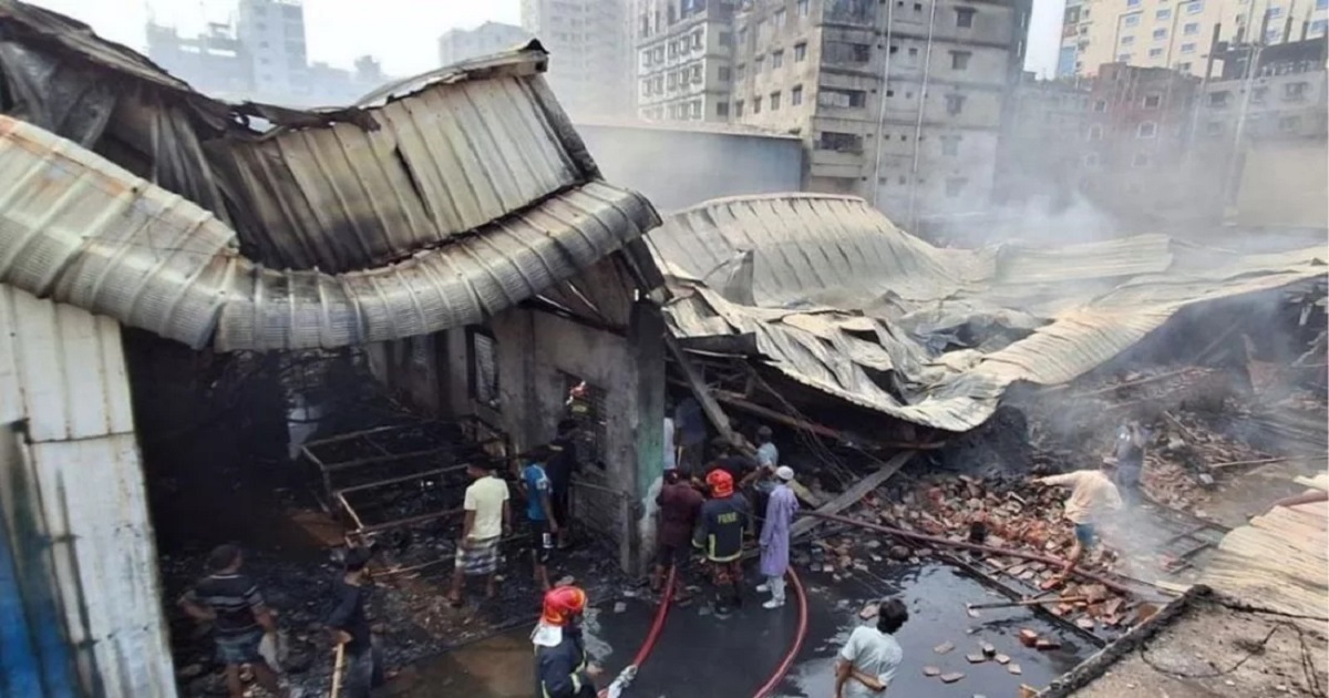 কেরানীগঞ্জে গ্যাস লাইটার কারখানায় আগুন: মৃত বেড়ে ৬