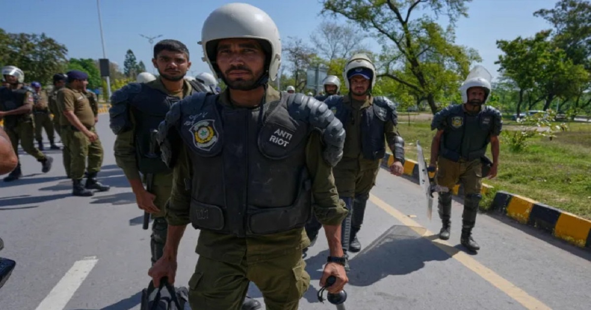 পাকিস্তানে যুক্তরাষ্ট্র-ইরান যুদ্ধবিরতি আলোচনা ঘিরে তীব্র উত্তেজনা