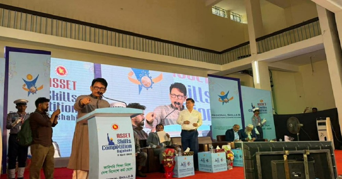 রাজশাহী পলিটেকনিকে শিক্ষার্থীদের সমস্যা শুনলেন শিক্ষামন্ত্রী