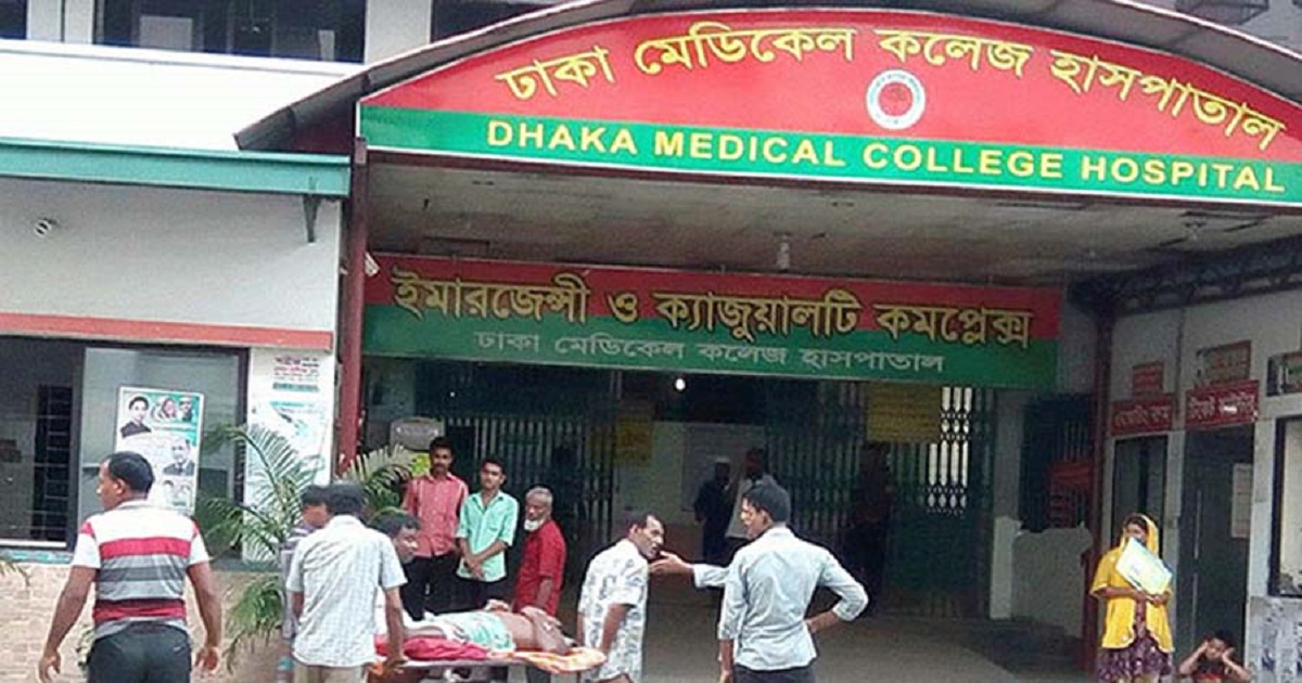 যাত্রাবাড়ীতে একই পরিবারের চারজনকে কুপিয়ে জখম, কলেজছাত্রী নিহত