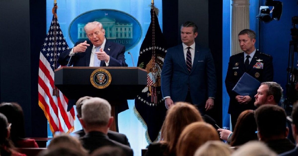 ইরানকে যুক্তরাষ্ট্রের নতুন দুই শর্ত: উত্তেজনা বাড়ছে মধ্যপ্রাচ্যে