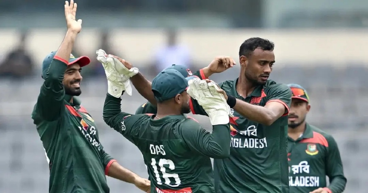 নিকোলসের বিদায়, ব্যক্তিগত অর্ধশতক তুলে ইনিংস থামে ৬৮তে