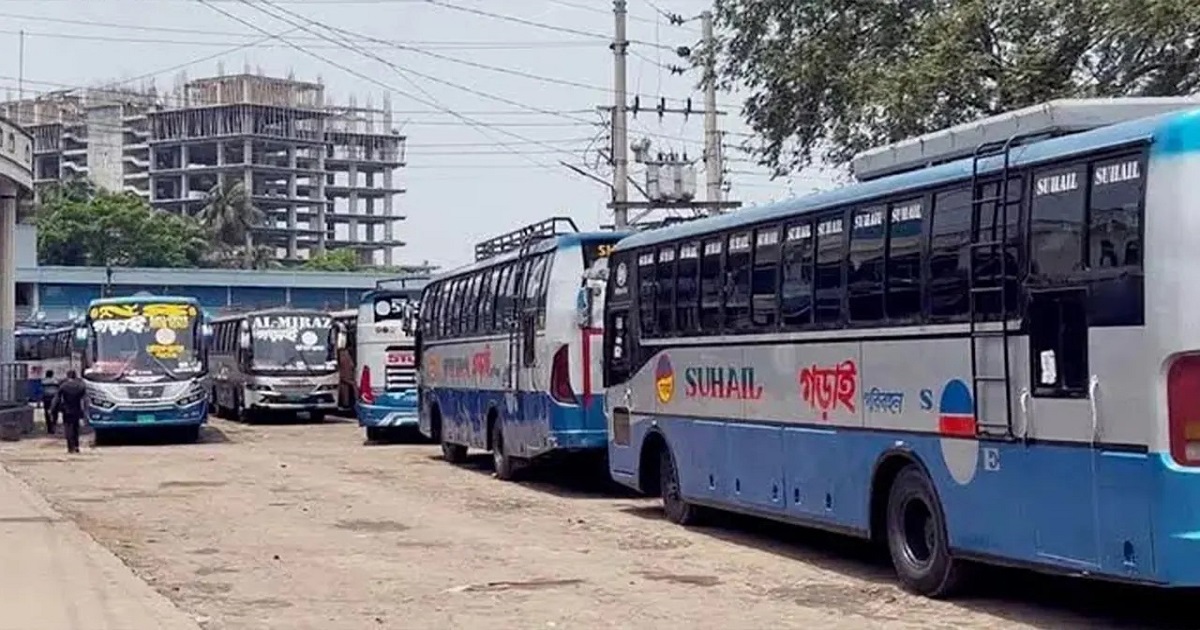 দুই দাবিতে কুষ্টিয়ায় অনির্দিষ্টকালের জন্য বাস চলাচল বন্ধ