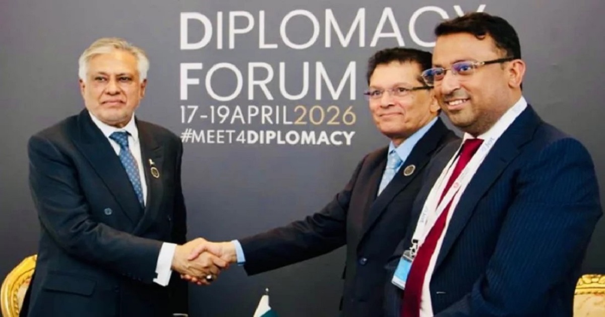 বাংলাদেশ ও পাকিস্তানের পররাষ্ট্রমন্ত্রীর বৈঠক