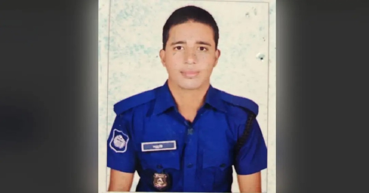 নিজের অস্ত্রের গুলিতে পুলিশ সদস্যের আত্মহত্যা