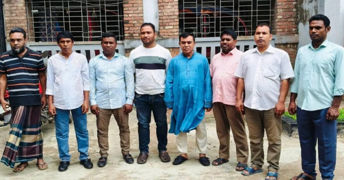 জামিন নিতে গিয়ে কারাগারে