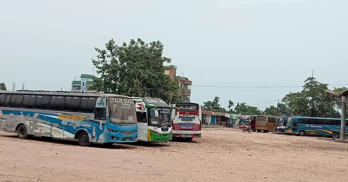 রাজশাহী ও নাটোরে দ্বন্দ্বের জেরে বাস চলাচল বন্ধ