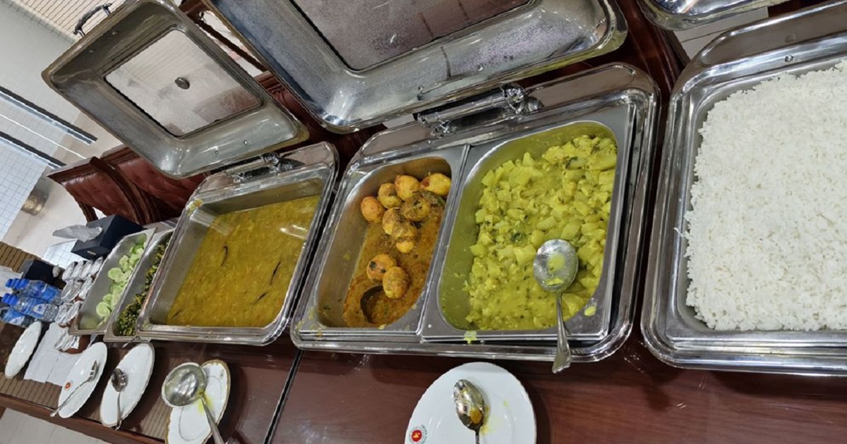 একজনের খাবারের বাজেট ১৫০ টাকা