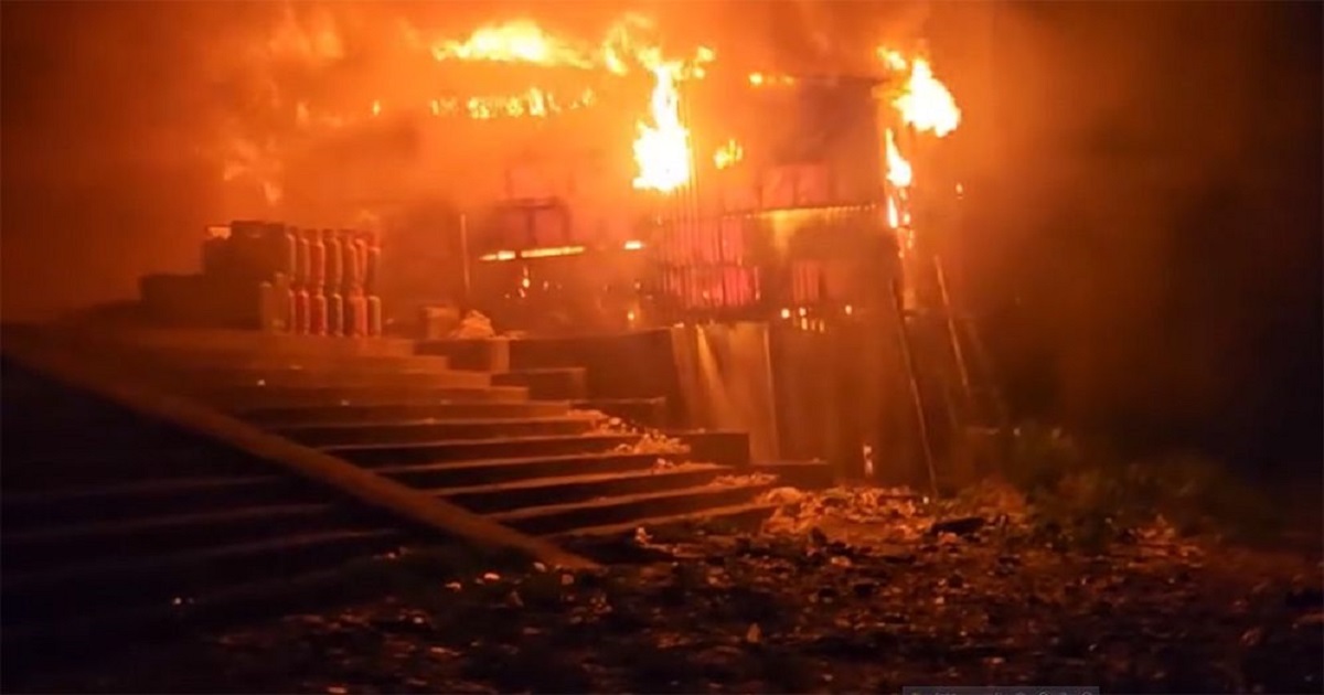 আগুনে পুড়লো ৯ ব্যবসা প্রতিষ্ঠান