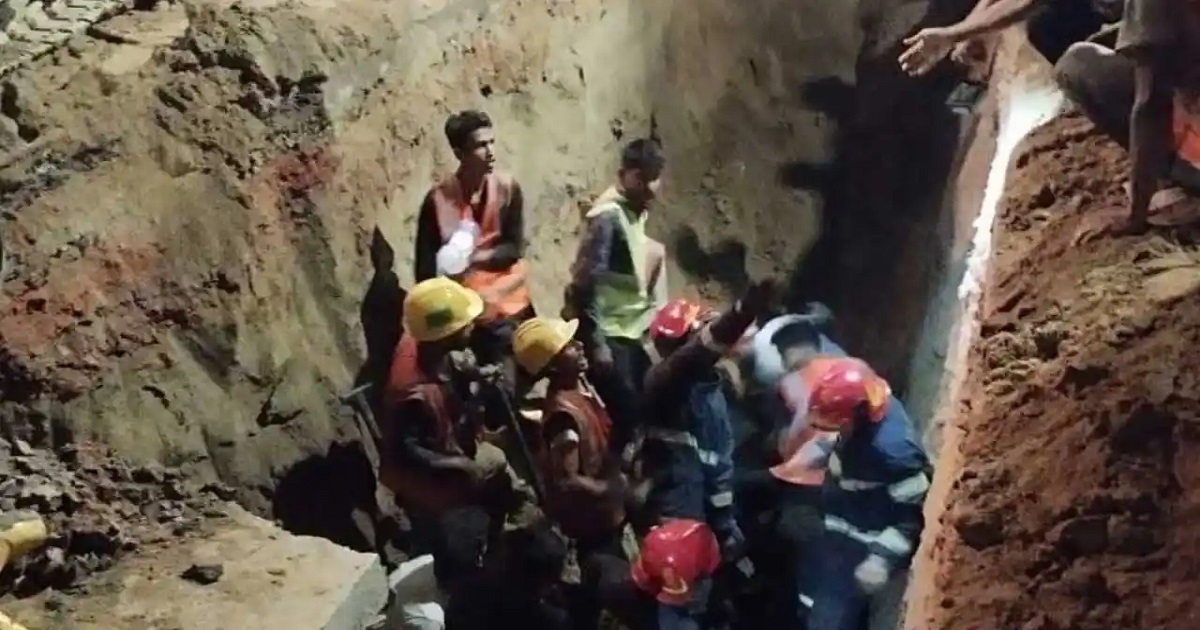 চট্টগ্রামে মাটি খননের সময় ২ শ্রমিকের মৃত্যু