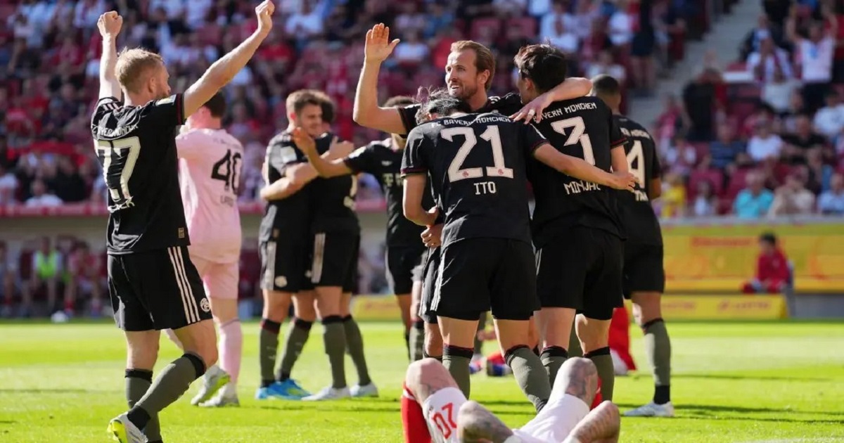 দুর্দান্ত কামব্যাক বায়ার্নের