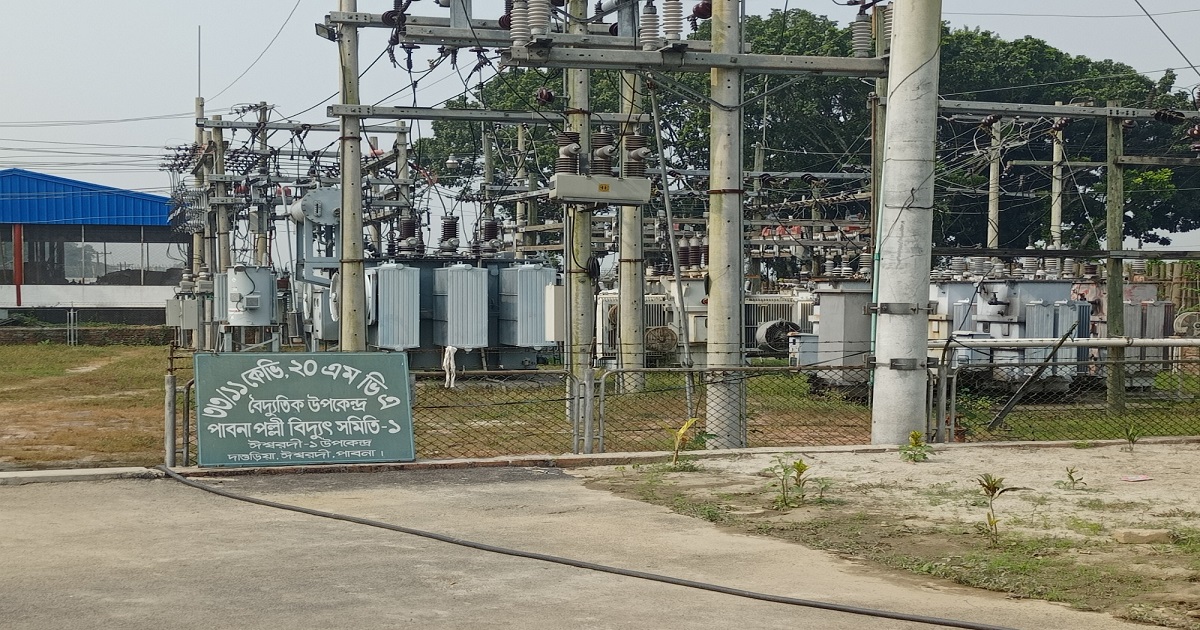 ঈশ্বরদী অর্ধেকেরও কম বিদ্যুত, লোডশেডিংয়ে বিপর্যস্ত জনজীবন