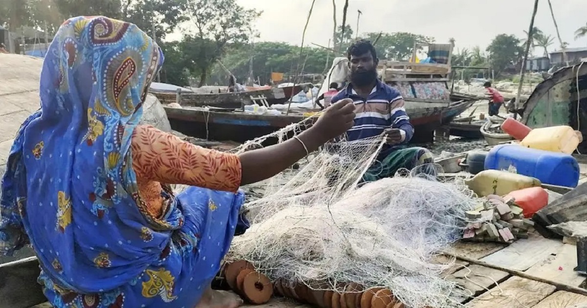 নিষেধাজ্ঞা শেষ জেলের মুখে হাসি