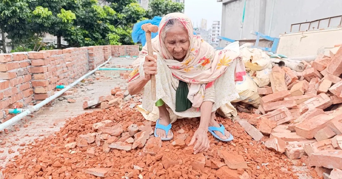 আজ মহান মে দিবস