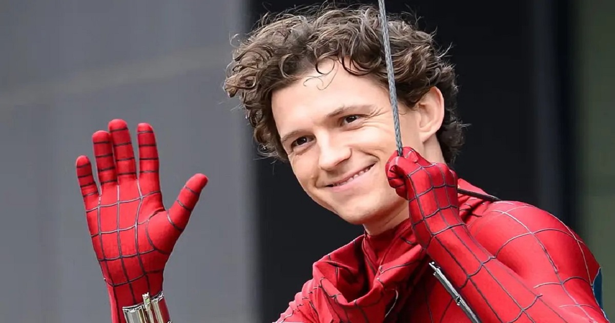 মদ ছেড়ে সুখী টম হল্যান্ড